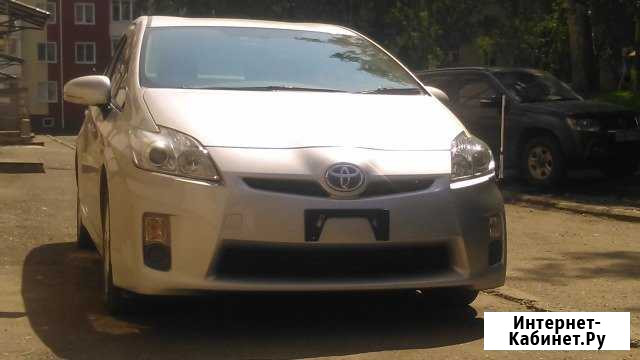 Сдам в аренду toyota prius 3 поколения Курган - изображение 1