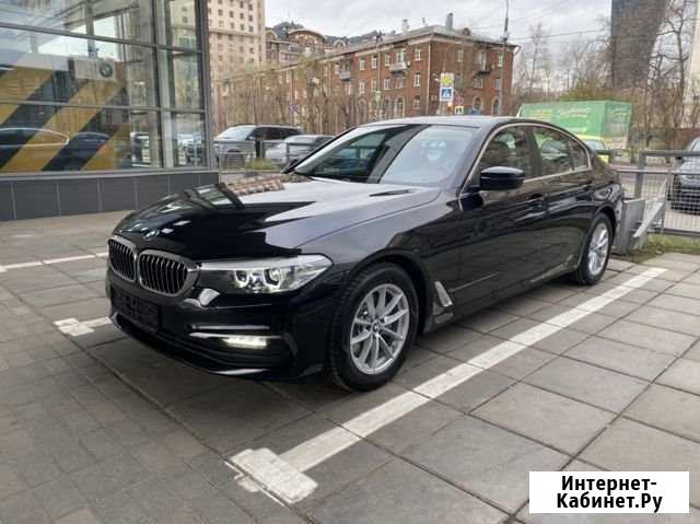 Аренда BMW G30 520d дизель полный привод новая Москва - изображение 1