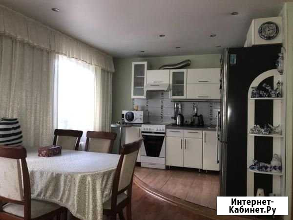 3-комнатная квартира, 100 м², 1/5 эт. в аренду посуточно в Благовещенске Амурской области Благовещенск - изображение 1