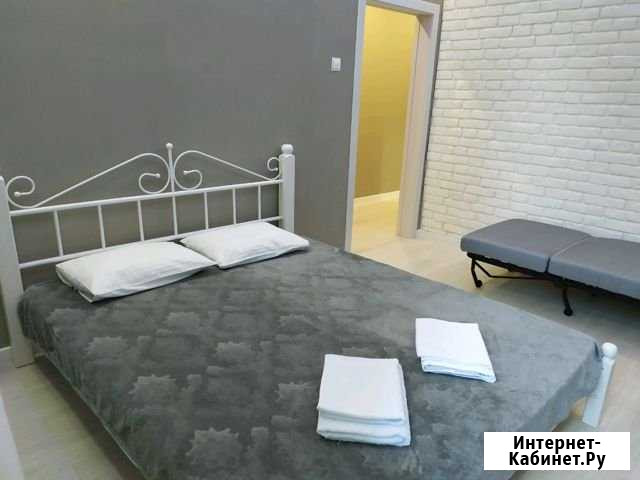 Комната 20 м² в 1-ком. кв., 1/1 эт. в аренду посуточно в Ялте Ялта - изображение 1