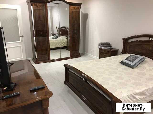 1-комнатная квартира, 40 м², 8/9 эт. в аренду посуточно в Великом Новгороде Великий Новгород - изображение 1