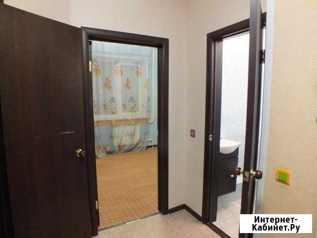 2-комнатная квартира, 60 м², 1/10 эт. в аренду на длительный срок в Новосибирске Новосибирск - изображение 1