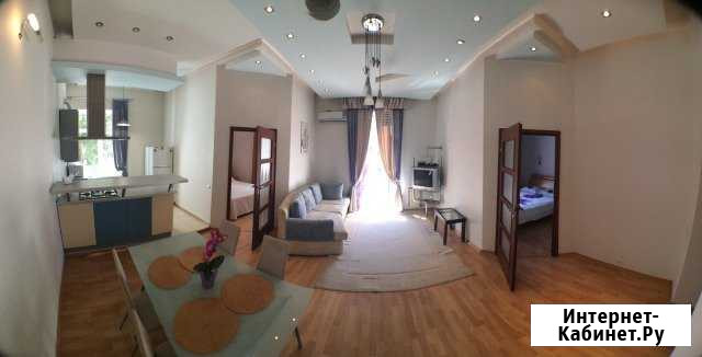 3-комнатная квартира, 65 м², 3/3 эт. в аренду посуточно в Севастополе Севастополь - изображение 1