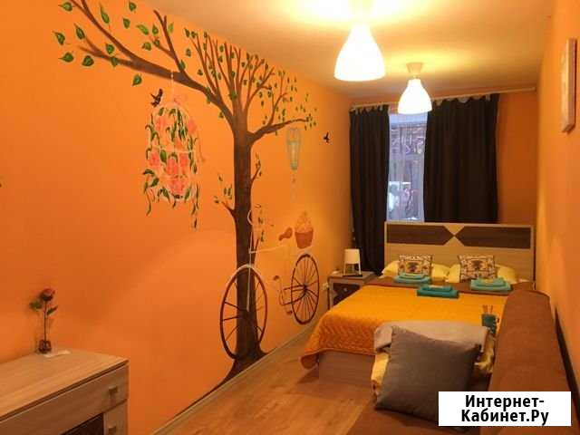 Комната 18 м² в 6-ком. кв., 1/6 эт. в аренду посуточно в Санкт-Петербурге Санкт-Петербург - изображение 1