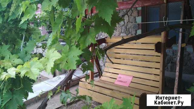 Дом 30 м² на участке 1 сот. в аренду посуточно в Евпатории Евпатория - изображение 1