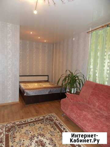 1-комнатная квартира, 35 м², 2/9 эт. в аренду посуточно в Волжском Волгоградской области Волжский Волгоградской области - изображение 1