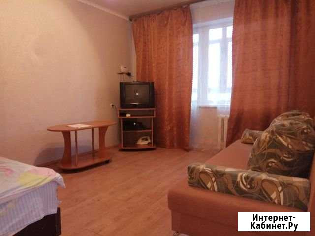 1-комнатная квартира, 34 м², 2/5 эт. в аренду посуточно в Каменске-Уральском Каменск-Уральский - изображение 1