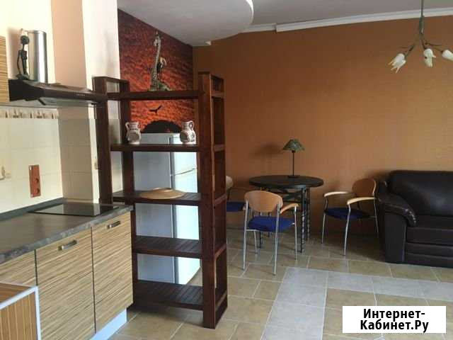 2-комнатная квартира, 50 м², 3/10 эт. на продажу в Алуште Алушта - изображение 1