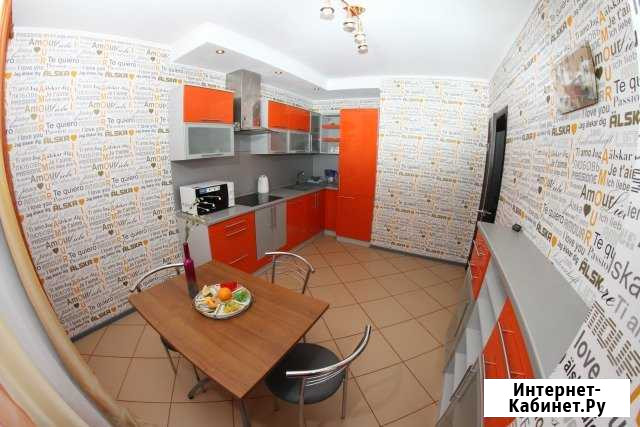 3-комнатная квартира, 85 м², 7/17 эт. в аренду посуточно в Саратове Саратов - изображение 1