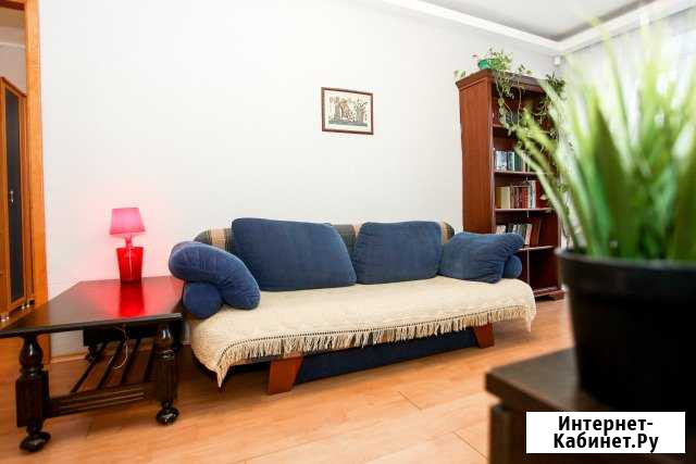 2-комнатная квартира, 57 м², 4/5 эт. в аренду посуточно в Кемерово Кемерово - изображение 1