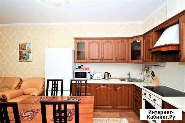 3-комнатная квартира, 84 м², 15/17 эт. в аренду посуточно в Сургуте Ханты-Мансийского АО Сургут - изображение 1