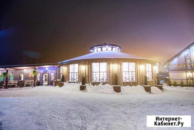 Коттедж 1000 м² на участке 80 сот. в аренду посуточно в Петергофе Петергоф - изображение 1