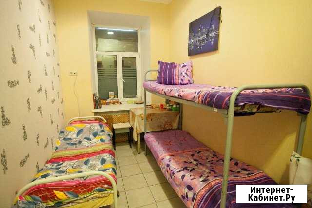 Комната 14 м² в 4-ком. кв., 1/5 эт. в аренду посуточно в Санкт-Петербурге Санкт-Петербург - изображение 1