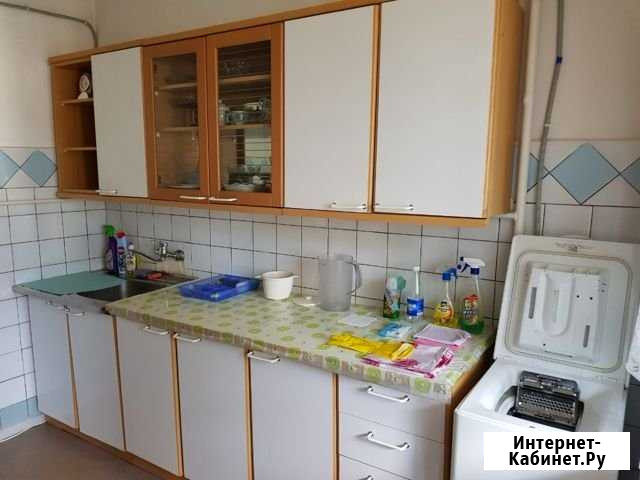 2-комнатная квартира, 63 м², 2/9 эт. в аренду на длительный срок в Ялте Ялта - изображение 1