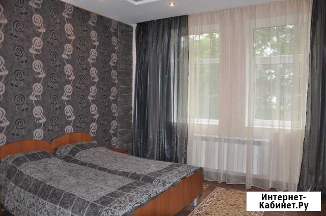 1-комнатная квартира, 42 м², 2/3 эт. в аренду посуточно в Людиново Людиново - изображение 1