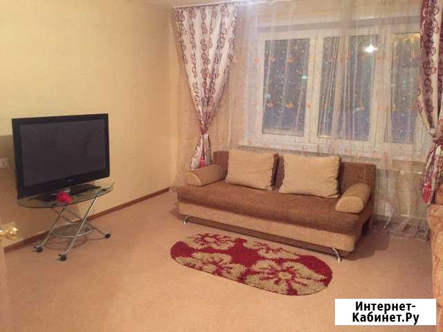 3-комнатная квартира, 70 м², 3/10 эт. в аренду посуточно в Нижнекамске Нижнекамск - изображение 1