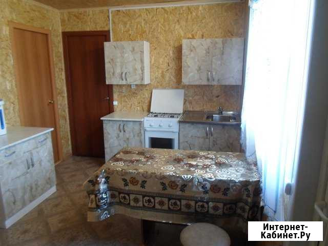 Дом 32 м² на участке 2 сот. в аренду посуточно в Камызяке Камызяк - изображение 1