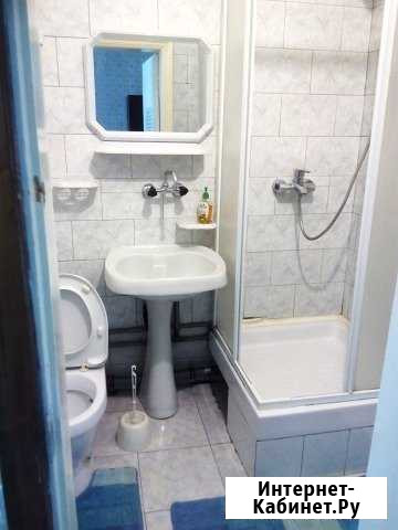 Комната 49 м² в 6-ком. кв., 2/2 эт. в аренду посуточно в Энгельсе Энгельс - изображение 1