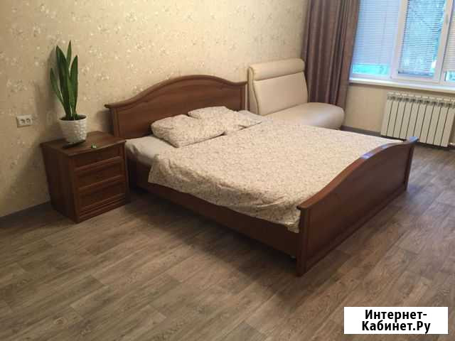 1-комнатная квартира, 35 м², 2/9 эт. в аренду посуточно в Набережных Челнах Набережные Челны - изображение 1