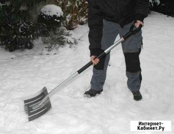 Снег. Чистка лопатой.Уборка снега с крыш Ижевск