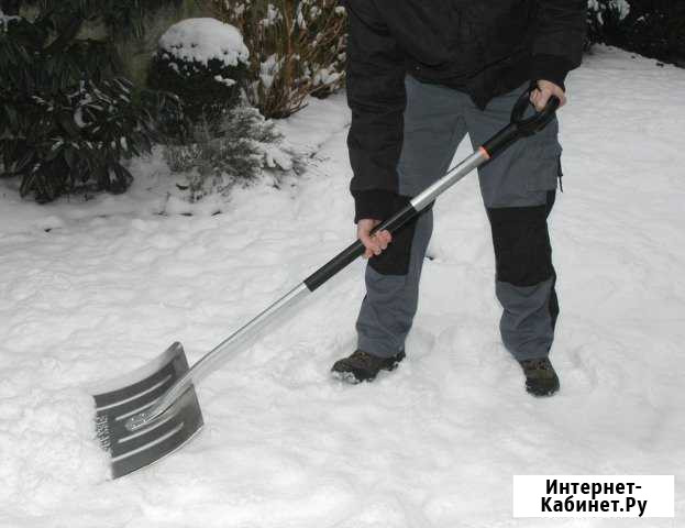 Снег. Чистка лопатой.Уборка снега с крыш Ижевск - изображение 1