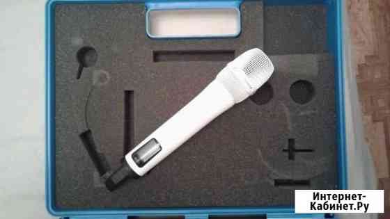 Белый микрофон и белая стойка Новосибирск