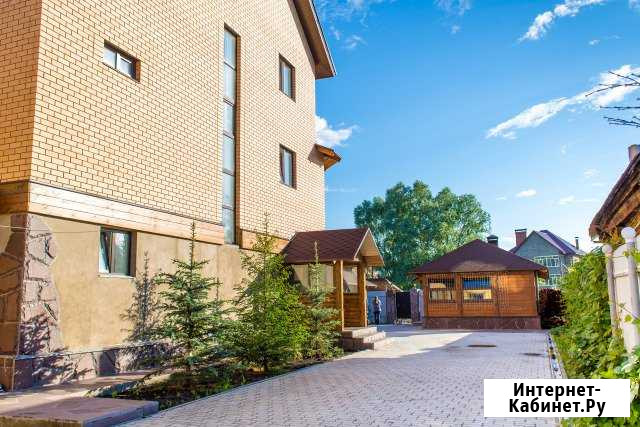 Коттедж 400 м² на участке 10 сот. в аренду посуточно в Уфе Уфа - изображение 1