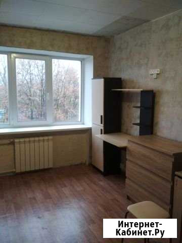 Комната 13 м² в 8-ком. кв., 5/5 эт. в аренду на длительный срок в Туле Тула - изображение 1