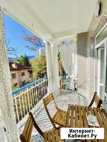 3-комнатная квартира, 70 м², 2/3 эт. в аренду посуточно в Ялте Ялта - изображение 1