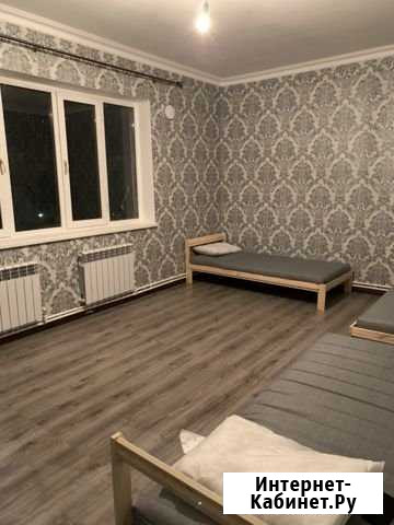 Комната 35 м² в 5-ком. кв., 2/2 эт. в аренду на длительный срок в Махачкале Махачкала - изображение 1
