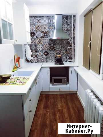 2-комнатная квартира, 45 м², 1/5 эт. в аренду посуточно в Астрахани Астрахань - изображение 1