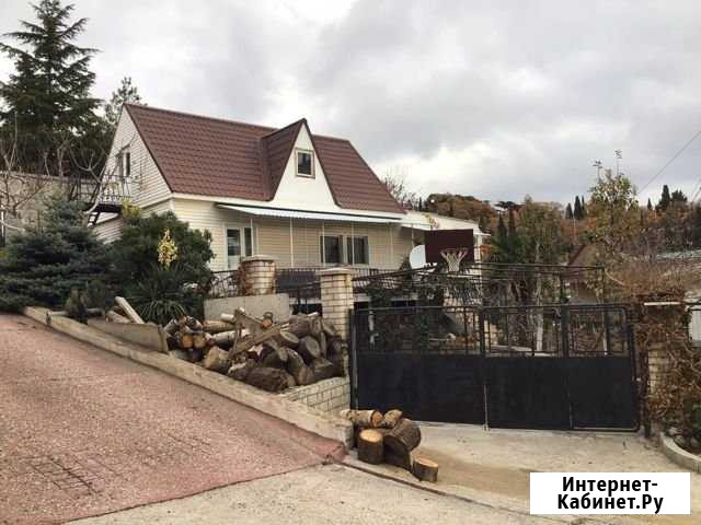 Дом 140 м² на участке 4 сот. на продажу в Алупке Алупка - изображение 1