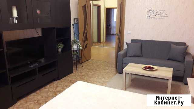 2-комнатная квартира, 65 м², 8/13 эт. в аренду посуточно в Омске Омск - изображение 1