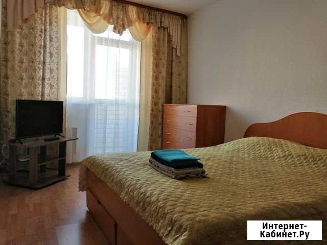 1-комнатная квартира, 40 м², 3/10 эт. в аренду посуточно в Каменске-Уральском Каменск-Уральский - изображение 1