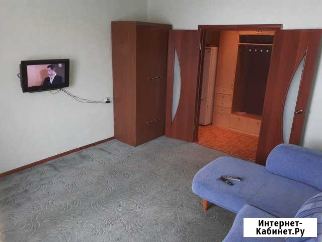 2-комнатная квартира, 56 м², 3/5 эт. в аренду посуточно в Надыме Надым - изображение 1