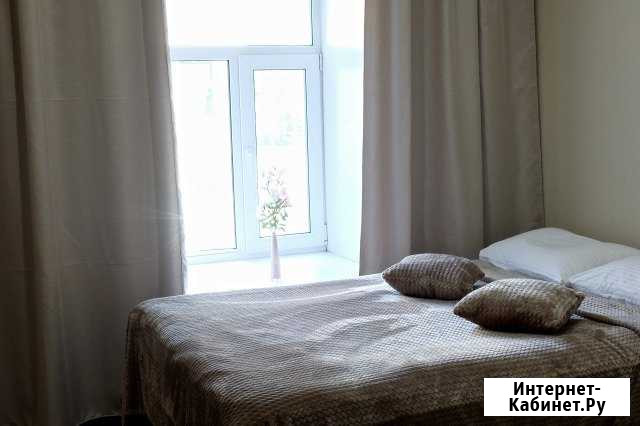 Комната 18 м² в > 9-ком. кв., 2/4 эт. в аренду посуточно в Санкт-Петербурге Санкт-Петербург - изображение 1