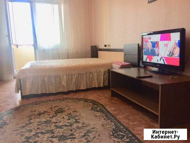 1-комнатная квартира, 40 м², 3/10 эт. в аренду посуточно в Нижнекамске Нижнекамск - изображение 1