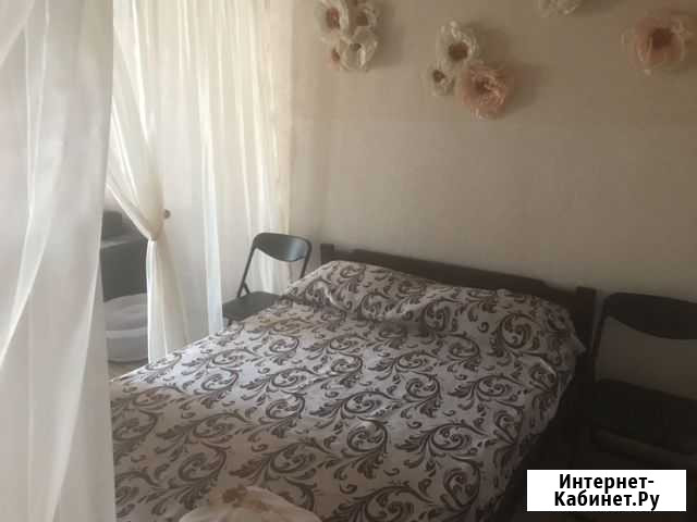 Комната 51 м² в 1-ком. кв., 1/2 эт. в аренду посуточно в Севастополе Севастополь - изображение 1
