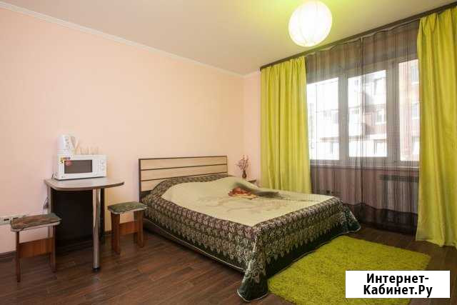 Комната 20 м² в 1-ком. кв., 1/10 эт. в аренду посуточно в Красноярске Красноярск - изображение 1