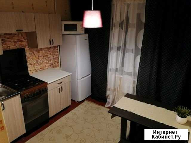 1-комнатная квартира, 38 м², 3/5 эт. в аренду посуточно в Красноуральске Красноуральск - изображение 1
