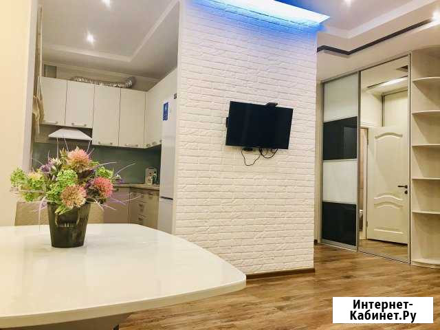 2-комнатная квартира, 55 м², 3/5 эт. в аренду посуточно в Кемерово Кемерово - изображение 1