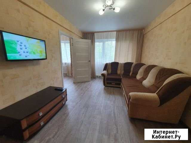 2-комнатная квартира, 45 м², 3/5 эт. в аренду посуточно в Омске Омск - изображение 1