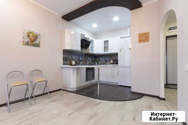 2-комнатная квартира, 70 м², 14/16 эт. в аренду посуточно в Астрахани Астрахань - изображение 1