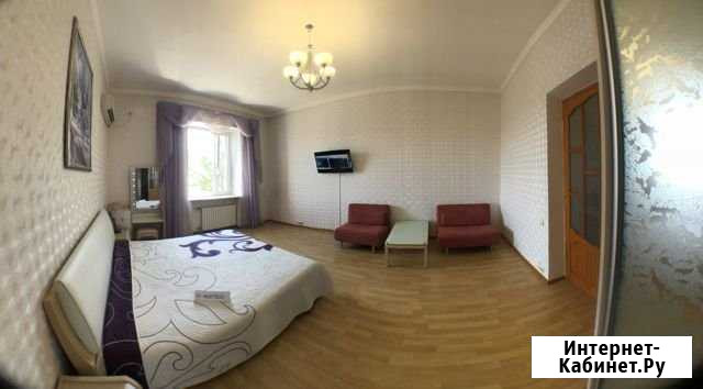 3-комнатная квартира, 84 м², 3/3 эт. в аренду посуточно в Севастополе Севастополь - изображение 1