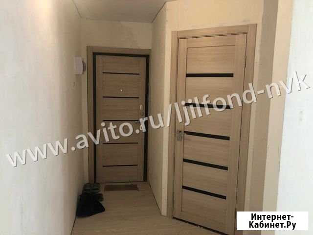 3-комнатная квартира, 47 м², 1/5 эт. на продажу в Новокузнецке Новокузнецк - изображение 1