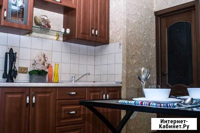 2-комнатная квартира, 50 м², 2/9 эт. в аренду посуточно в Балаково Балаково - изображение 1