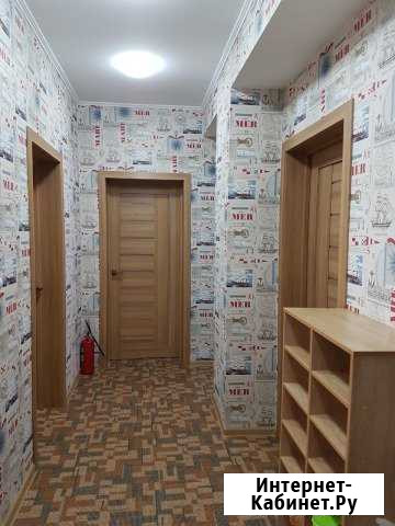 Комната 20 м² в 4-ком. кв., 1/4 эт. в аренду посуточно в Новосибирске Новосибирск - изображение 1