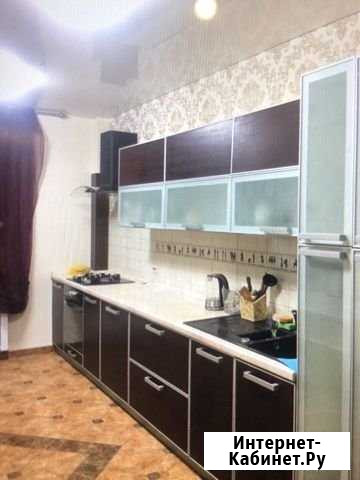 2-комнатная квартира, 61 м², 2/5 эт. в аренду на длительный срок в Кирове Киров - изображение 1