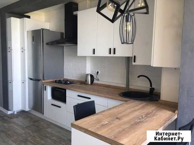 1-комнатная квартира, 52 м², 8/10 эт. в аренду посуточно в Севастополе Севастополь - изображение 1
