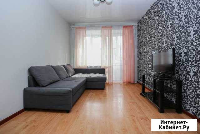 1-комнатная квартира, 37 м², 5/5 эт. в аренду посуточно в Омске Омск - изображение 1